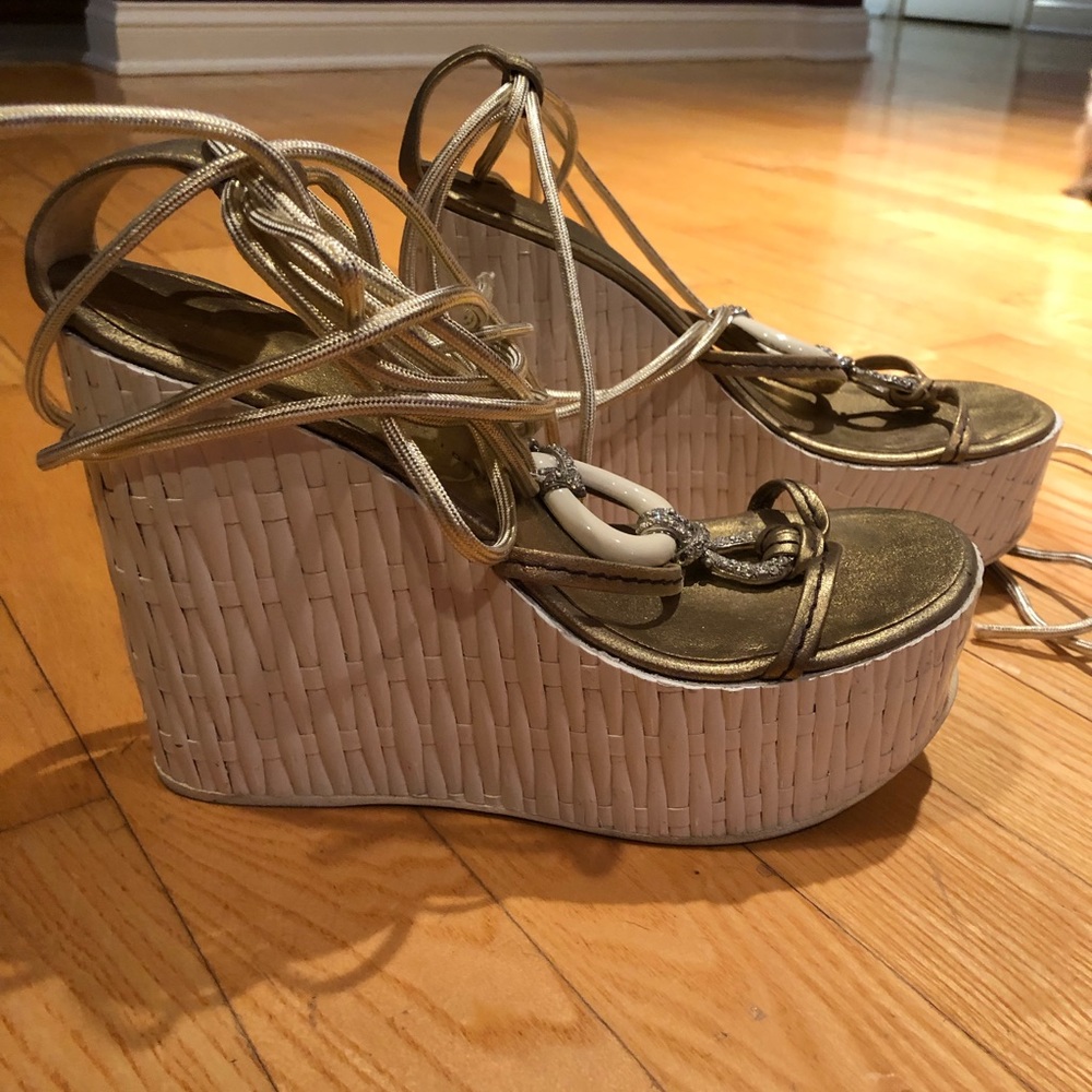 Guiseppe Zanotti Wedge w/Ankle Wrap Tie